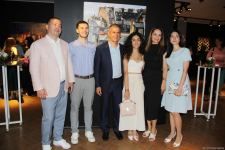 В QGallery открылась выставка Фарах Гаджизаде "Таинство света" (ФОТО)