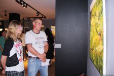 В QGallery открылась выставка Фарах Гаджизаде "Таинство света" (ФОТО)