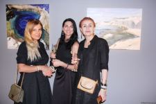 В QGallery открылась выставка Фарах Гаджизаде "Таинство света" (ФОТО)