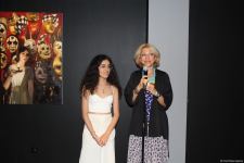 В QGallery открылась выставка Фарах Гаджизаде "Таинство света" (ФОТО)