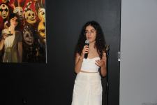 В QGallery открылась выставка Фарах Гаджизаде "Таинство света" (ФОТО)