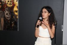 В QGallery открылась выставка Фарах Гаджизаде "Таинство света" (ФОТО)