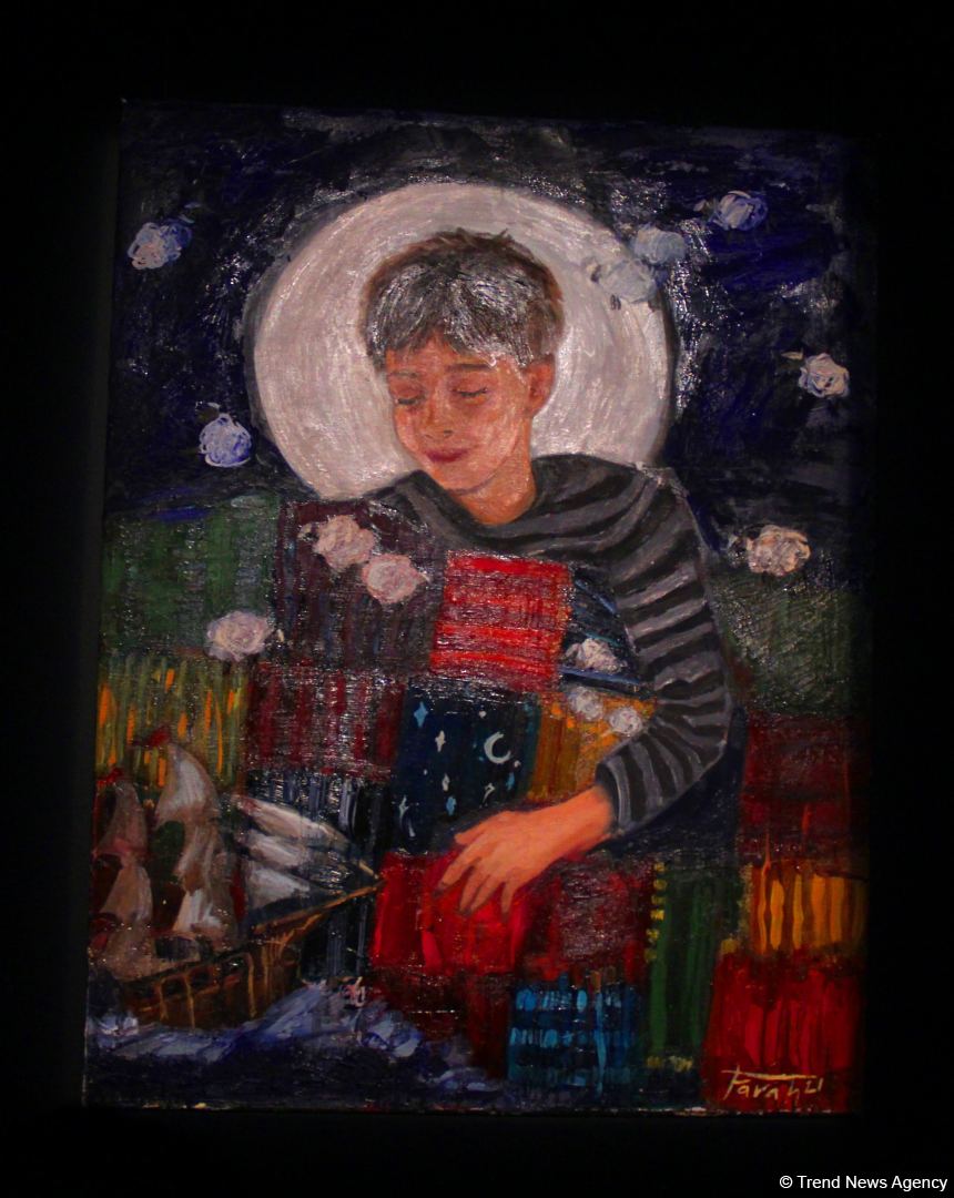 В QGallery открылась выставка Фарах Гаджизаде "Таинство света" (ФОТО)