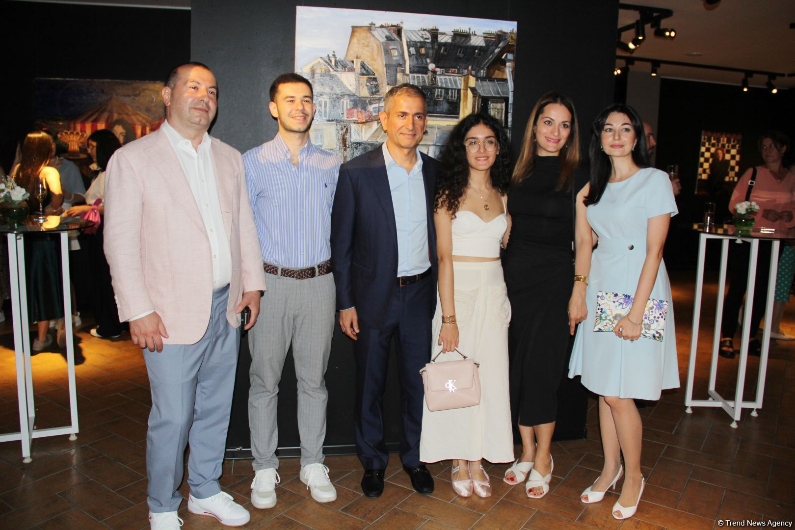 В QGallery открылась выставка Фарах Гаджизаде "Таинство света" (ФОТО)