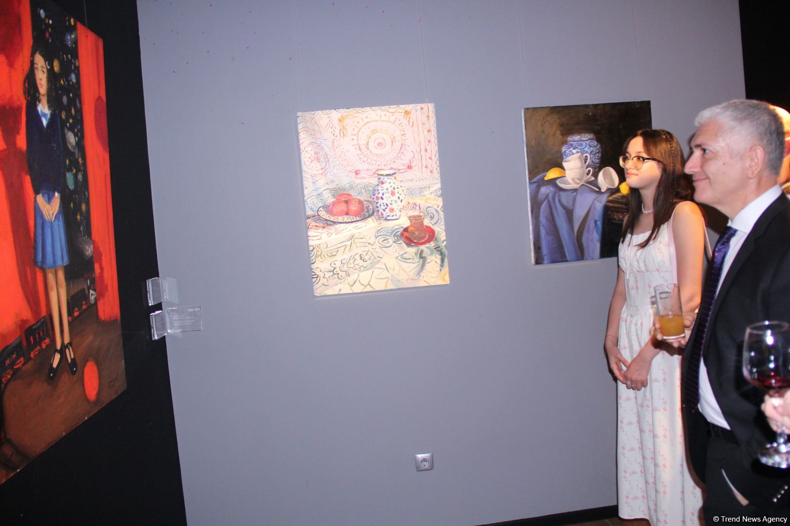 В QGallery открылась выставка Фарах Гаджизаде "Таинство света" (ФОТО)