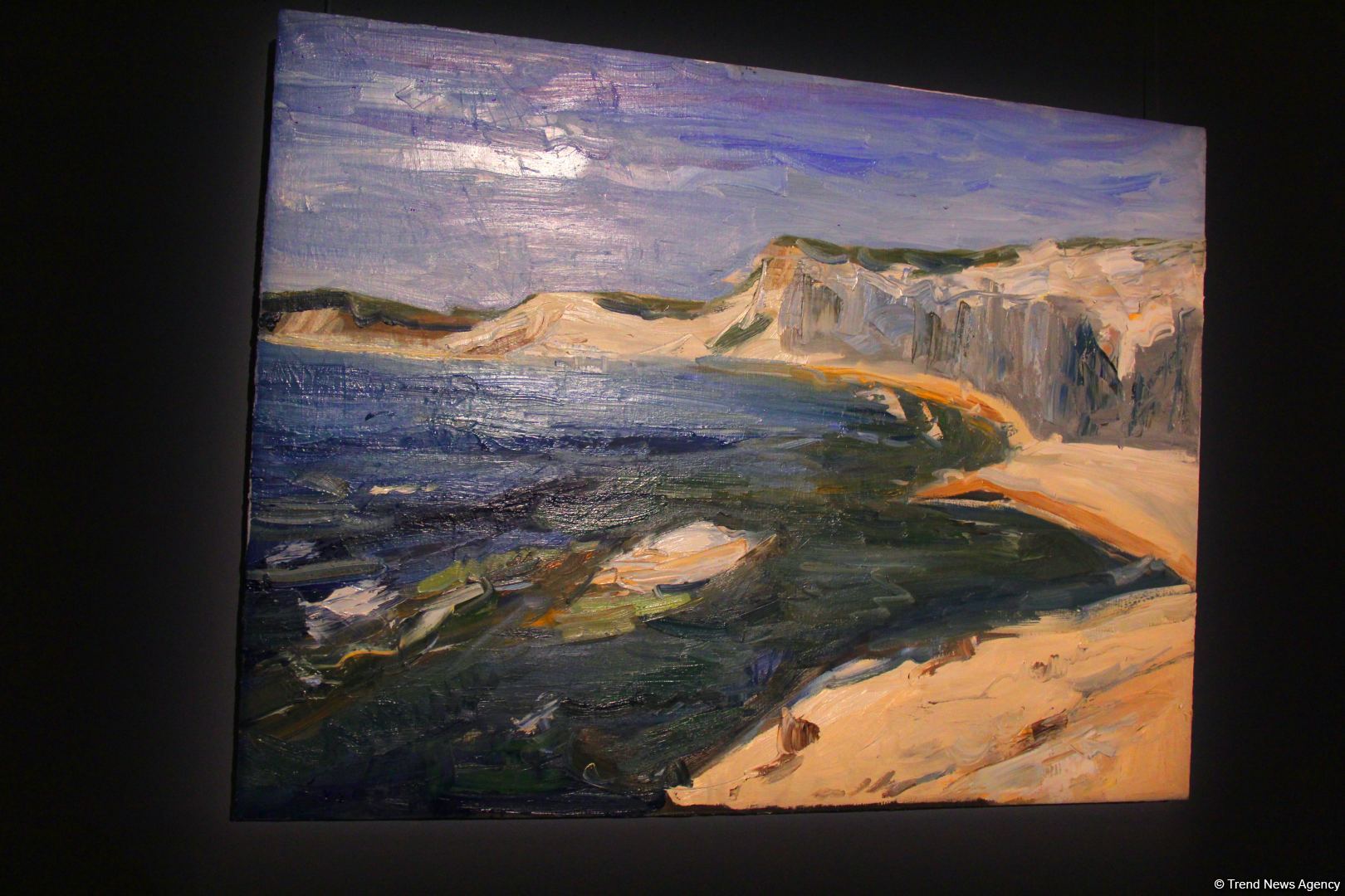 В QGallery открылась выставка Фарах Гаджизаде "Таинство света" (ФОТО)