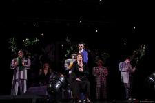 Фурор Натальи Овчинниковой на бакинской сцене в образе Эдит Пиаф – последние годы жизни великой актрисы (ФОТО)