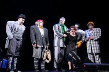 Фурор Натальи Овчинниковой на бакинской сцене в образе Эдит Пиаф – последние годы жизни великой актрисы (ФОТО)