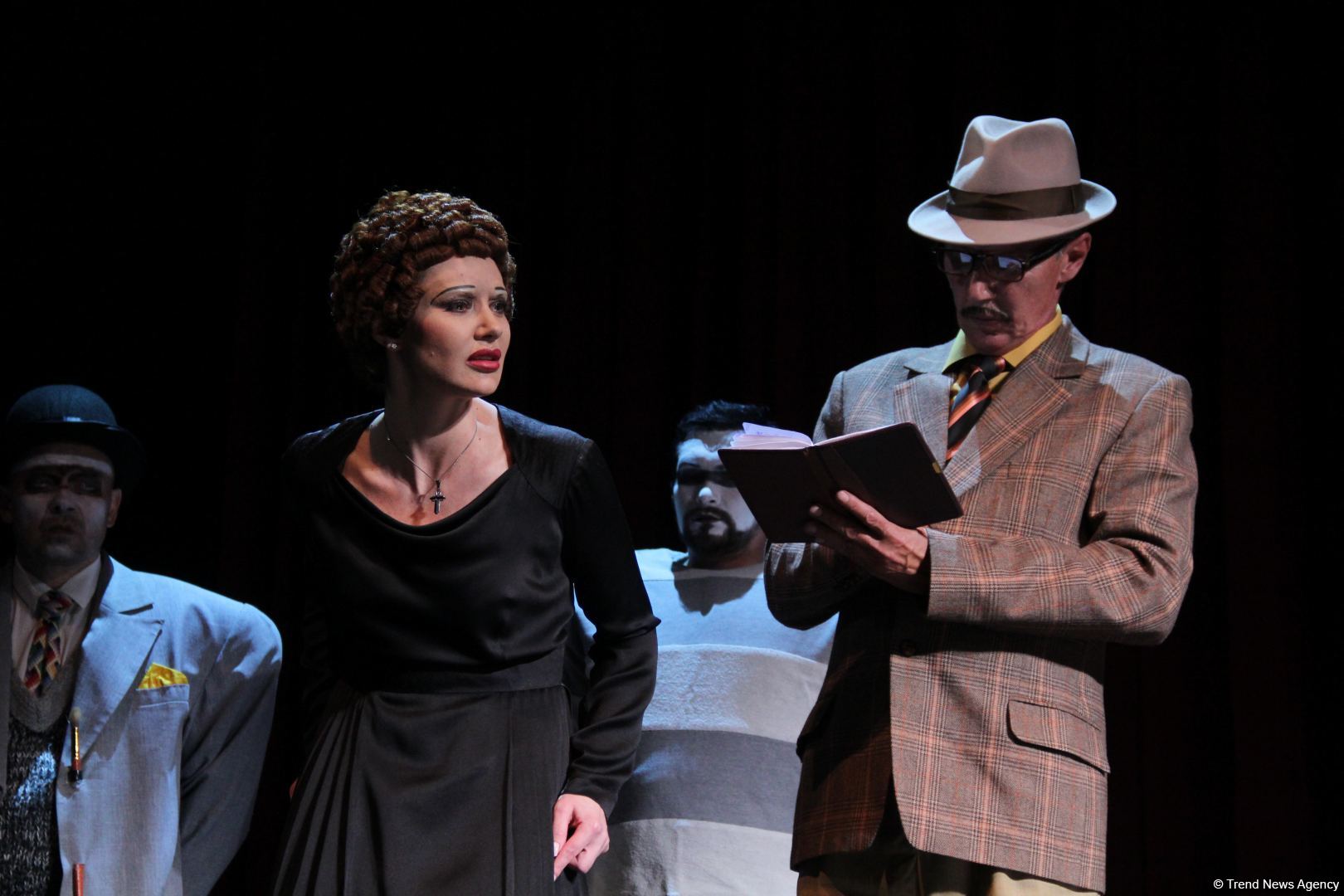 Фурор Натальи Овчинниковой на бакинской сцене в образе Эдит Пиаф – последние годы жизни великой актрисы (ФОТО)