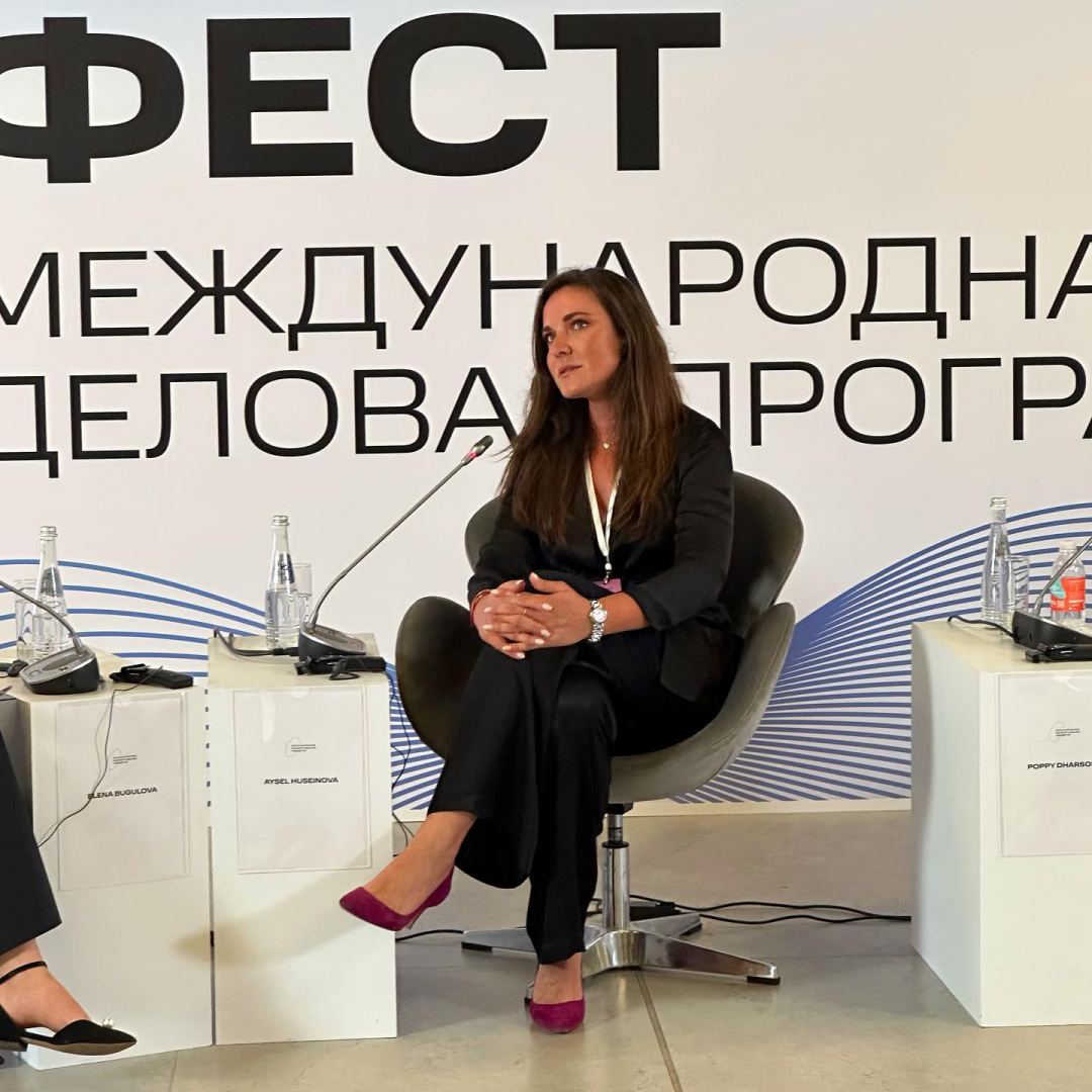 О развитии азербайджанской моды рассказали на Российской креативной неделе (ФОТО)