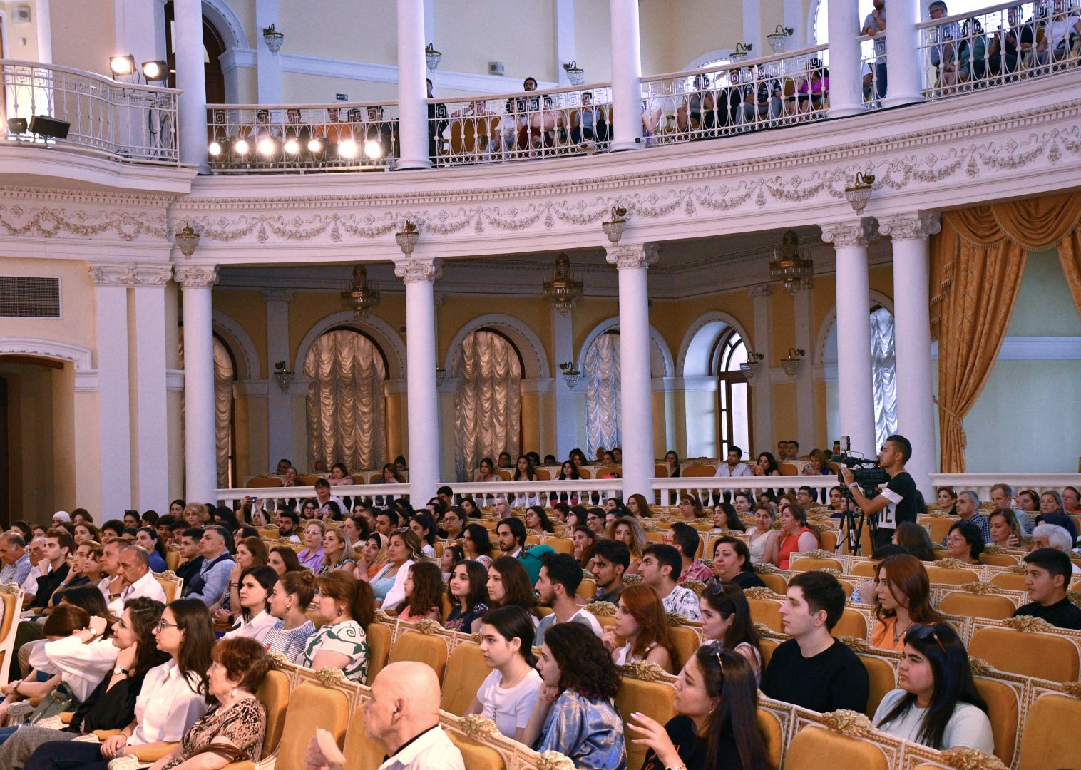 Лето в Бакинской филармонии – раскрывая новые таланты (ФОТО)