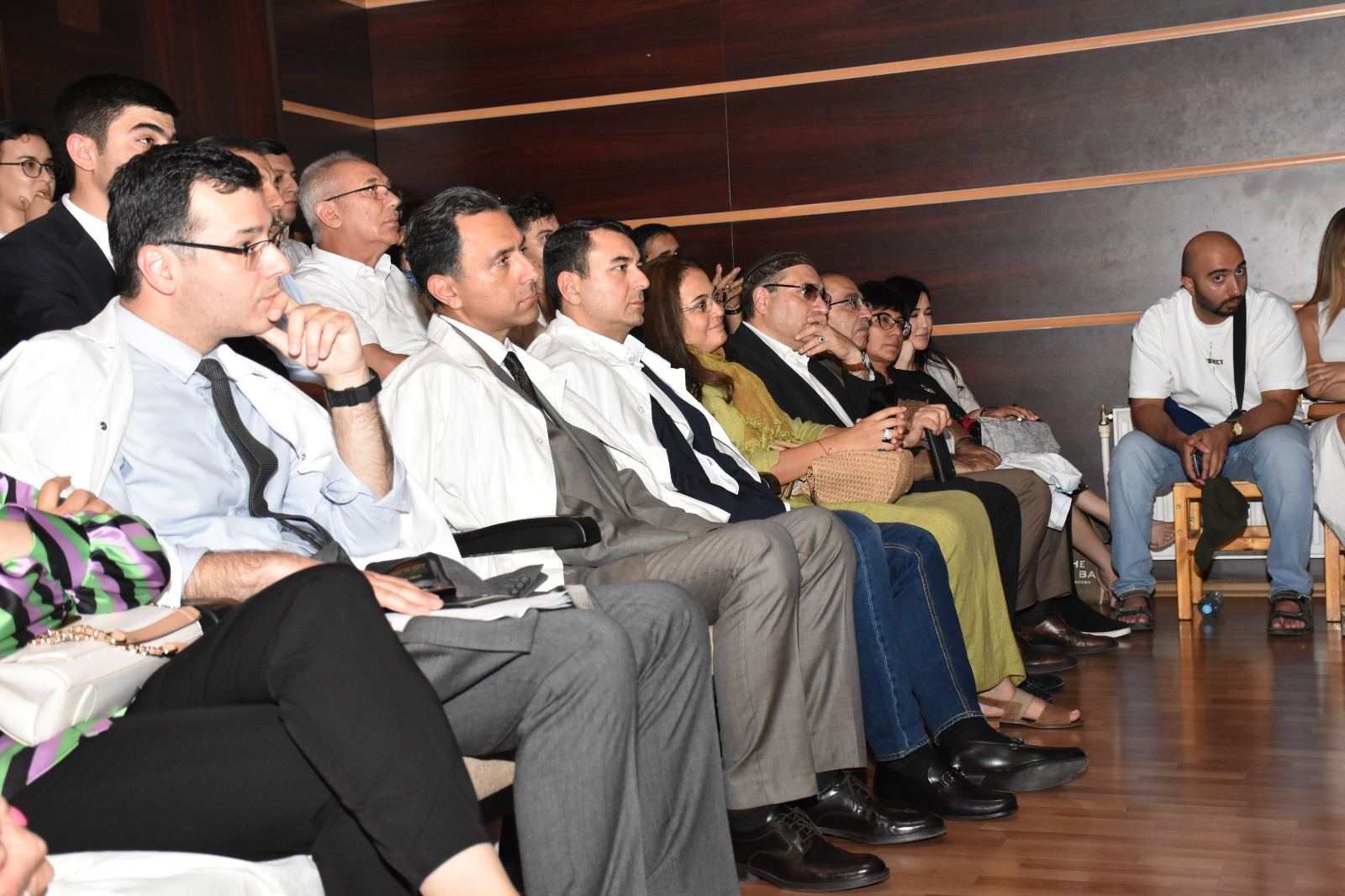 Азербайджанское искусство выражения эмоций и образов без слов (ФОТО)