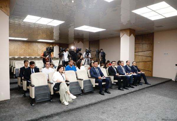 В Азербайджане приостановлена продажа некоторой продукции с пометкой "лечебный"