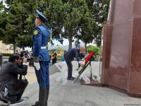 Нуман Куртулмуш посетил Аллею почетного захоронения, Аллею шехидов и памятник турецким воинам в Азербайджане (ФОТО)