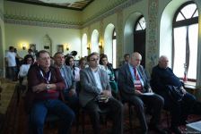 В рамках Дней поэзии Вагифа в Шуше состоялась презентация книги «100 лет вечной жизни», посвященная великому лидеру Гейдару Алиеву, и научная конференция (ФОТО)