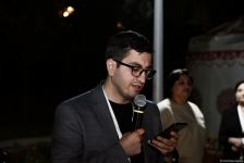 В рамках Дней поэзии Вагифа в Шуше представлен "Час электронного мугама" и открытый микрофон поэтов и чтецов (ФОТО)