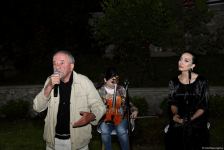 В рамках Дней поэзии Вагифа в Шуше представлен "Час электронного мугама" и открытый микрофон поэтов и чтецов (ФОТО)