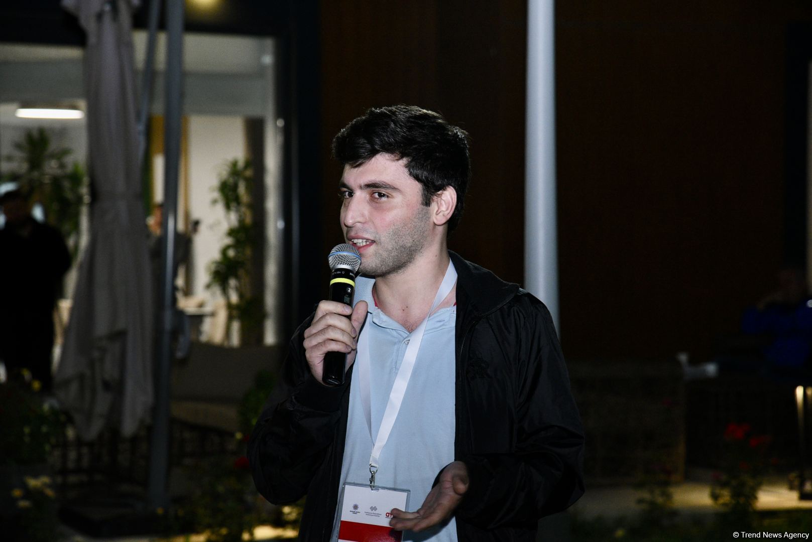 В рамках Дней поэзии Вагифа в Шуше представлен "Час электронного мугама" и открытый микрофон поэтов и чтецов (ФОТО)