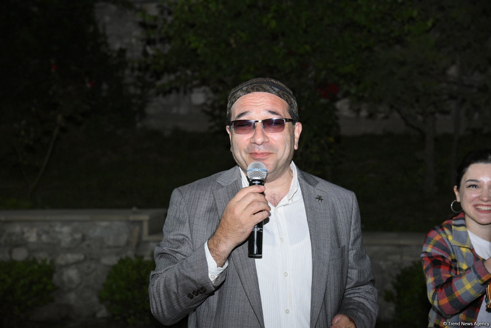 В рамках Дней поэзии Вагифа в Шуше представлен "Час электронного мугама" и открытый микрофон поэтов и чтецов (ФОТО)