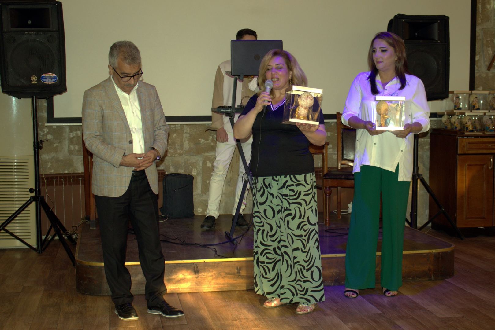 Азербайджанский театр кукол завершил сезон церемонией награждения "Друг театра" (ФОТО)