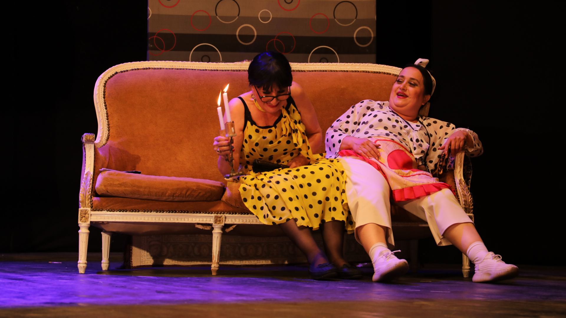 Убей меня, любимый! Как в Лянкяране две уставшие от одиночества женщины обезвредили "маньяка"- газовщика (ФОТО)