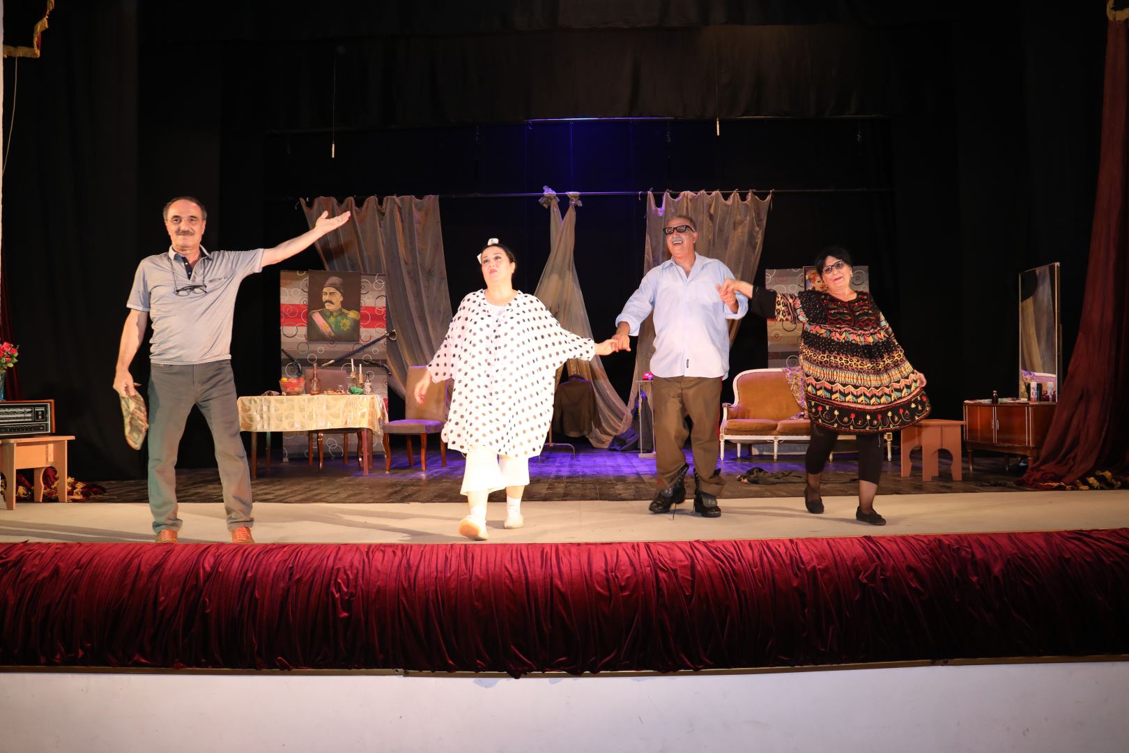 Убей меня, любимый! Как в Лянкяране две уставшие от одиночества женщины обезвредили "маньяка"- газовщика (ФОТО)