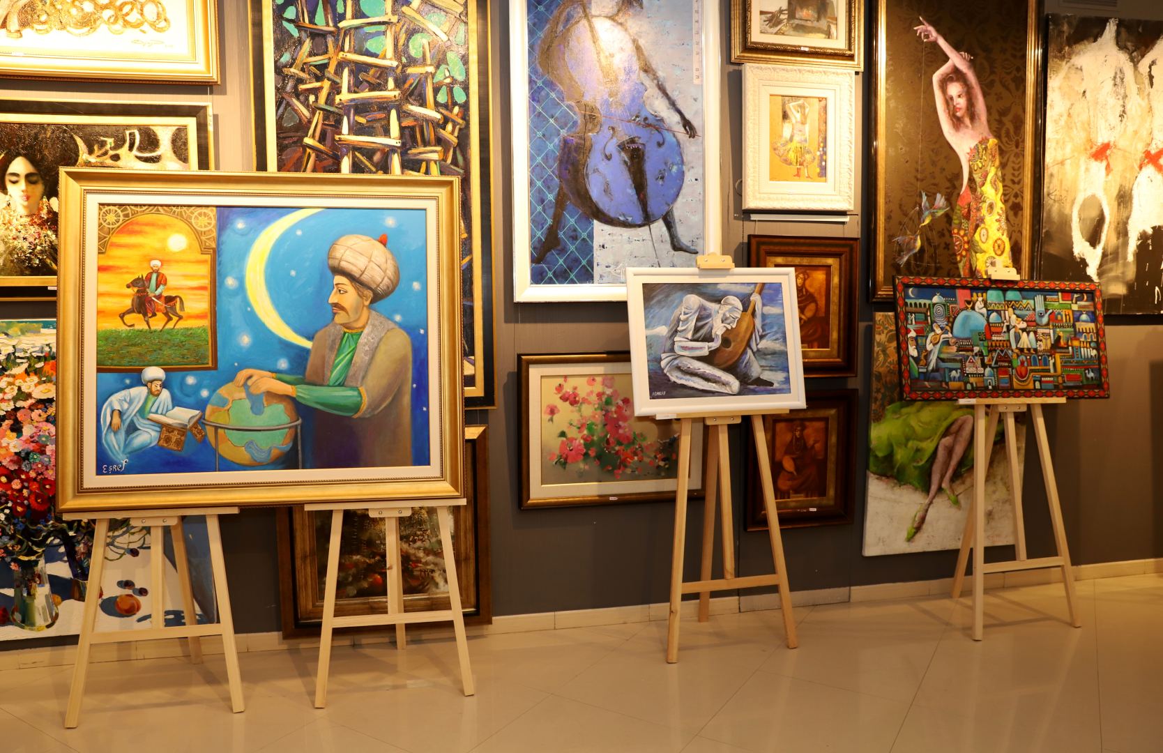 В Баку открылась выставка, посвященная Шаху Исмаилу Хатаи (ФОТО)