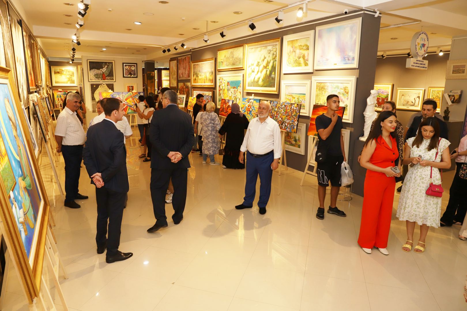 В Баку открылась выставка, посвященная Шаху Исмаилу Хатаи (ФОТО)