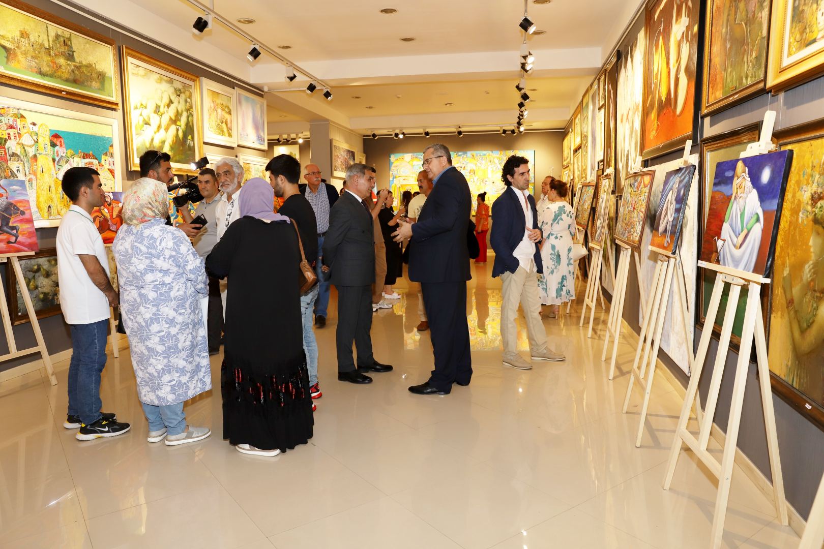 В Баку открылась выставка, посвященная Шаху Исмаилу Хатаи (ФОТО)