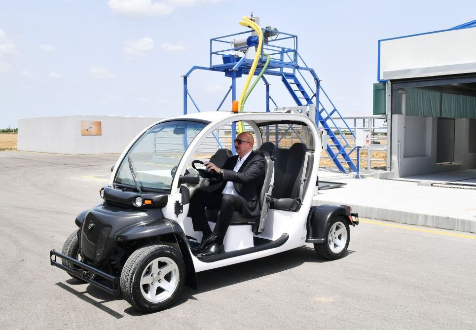 Президент Ильхам Алиев принял участие в открытии Джалилабадского государственного центра профессионального образования (ФОТО/ВИДЕО)