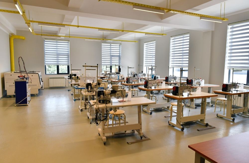 Президент Ильхам Алиев принял участие в открытии Джалилабадского государственного центра профессионального образования (ФОТО/ВИДЕО)