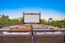 CinemaPlus показывает фильмы под открытым небо в городе Шамахы (ВИДЕО, ФОТО)