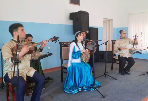 В Билясуваре состоялся концерт солистов Международного центра мугама (ФОТО)