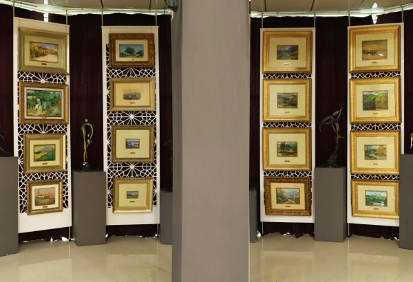 В Баку создан красочный уголок этюдов (ФОТО)