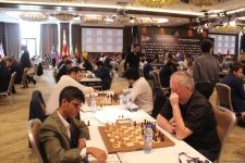 Интересные моменты World Chess Cup 2023 в Баку – репортаж с битвы умов, кубки в форме короля и ферзя (ФОТО)