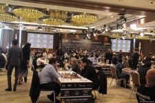 Интересные моменты World Chess Cup 2023 в Баку – репортаж с битвы умов, кубки в форме короля и ферзя (ФОТО)