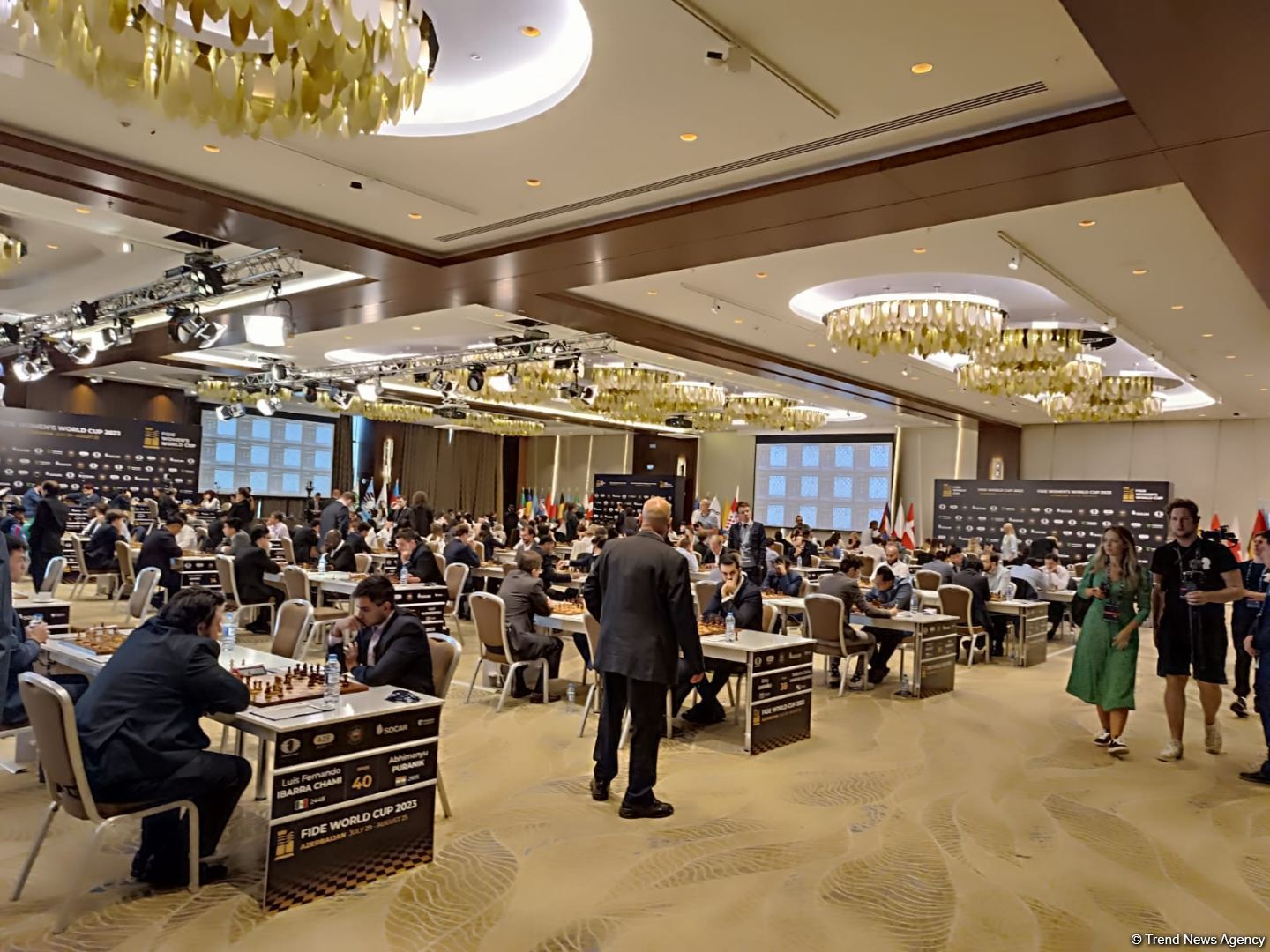В Баку стартовал юбилейный Кубок мира по шахматам ФИДЕ с участием более трехсот шахматистов (ФОТО)