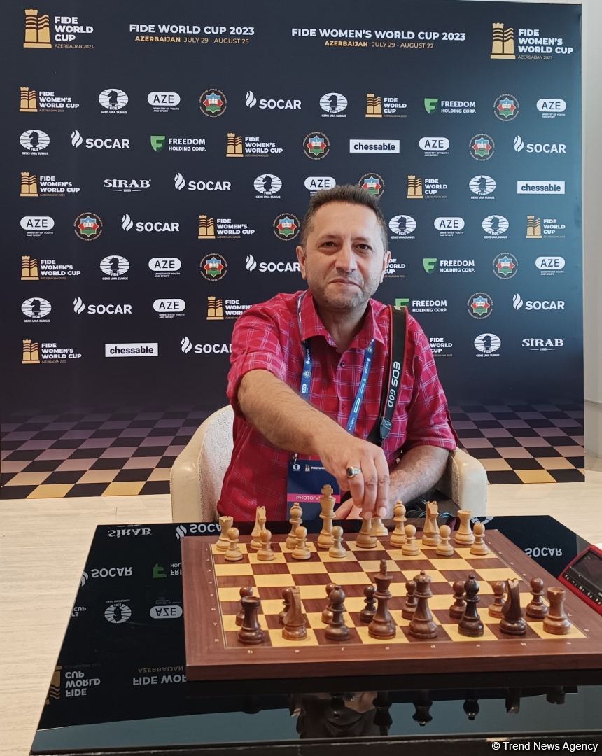 Интересные моменты World Chess Cup 2023 в Баку – репортаж с битвы умов, кубки в форме короля и ферзя (ФОТО)