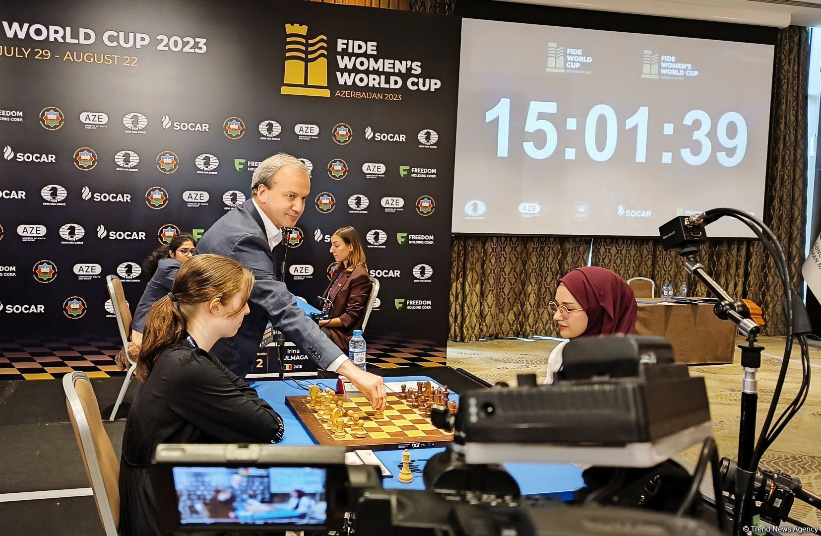 Интересные моменты World Chess Cup 2023 в Баку – репортаж с битвы умов, кубки в форме короля и ферзя (ФОТО)
