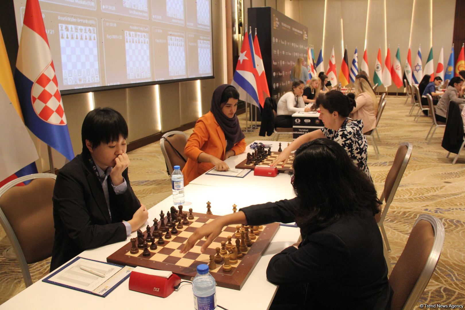 Интересные моменты World Chess Cup 2023 в Баку – репортаж с битвы умов, кубки в форме короля и ферзя (ФОТО)