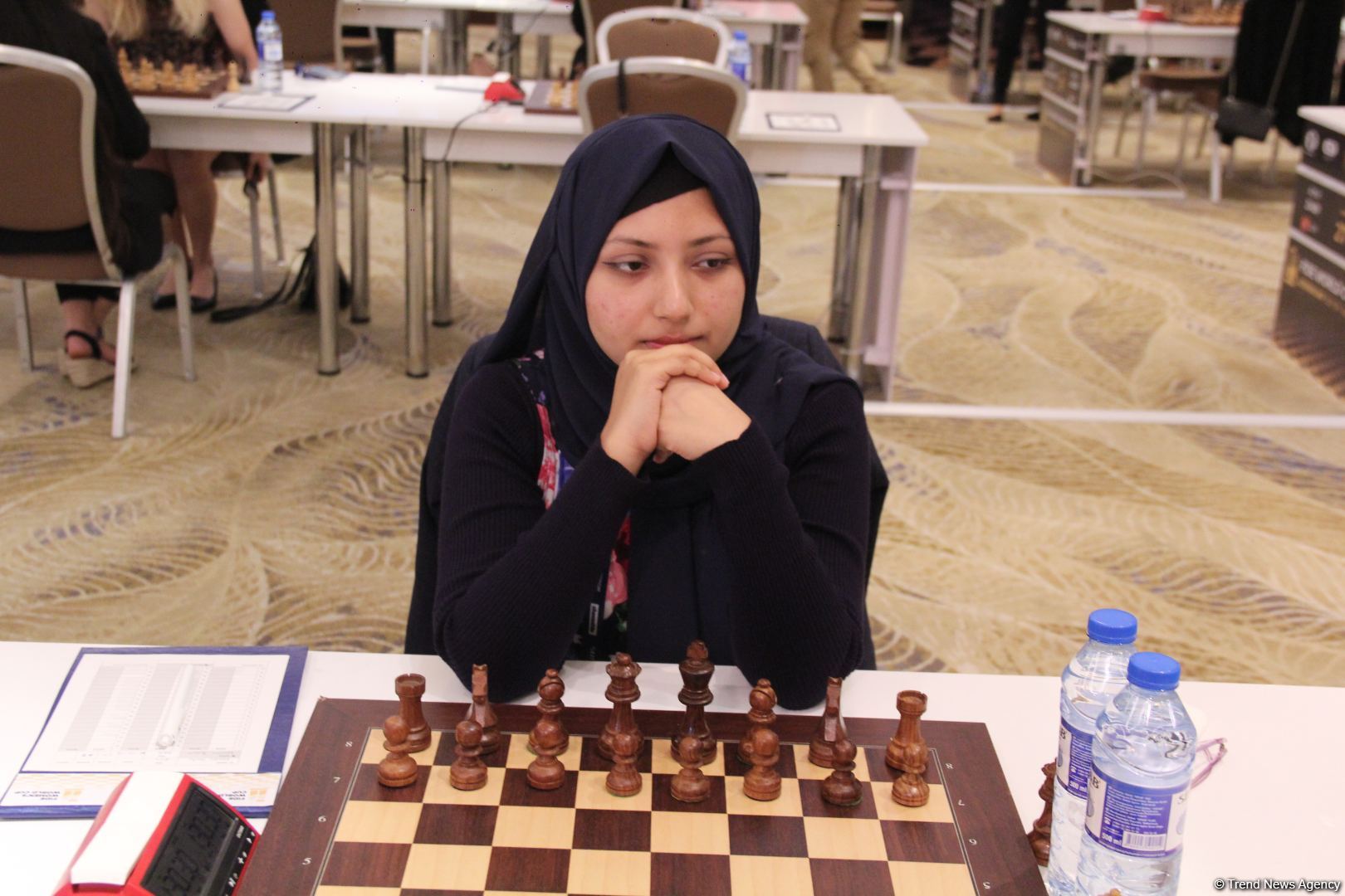 Интересные моменты World Chess Cup 2023 в Баку – репортаж с битвы умов, кубки в форме короля и ферзя (ФОТО)