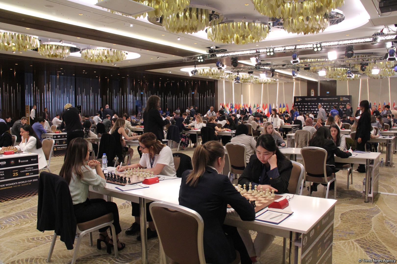Интересные моменты World Chess Cup 2023 в Баку – репортаж с битвы умов, кубки в форме короля и ферзя (ФОТО)