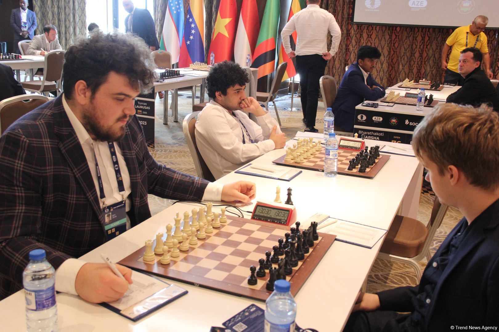 Интересные моменты World Chess Cup 2023 в Баку – репортаж с битвы умов, кубки в форме короля и ферзя (ФОТО)