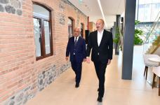 Президент Ильхам Алиев ознакомился с условиями, созданными в Газахском центре Университета АДА Газахской учительской семинарии (ФОТО/ВИДЕО)