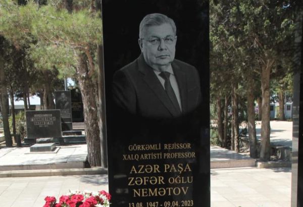 Деятели культуры Азербайджана почтили память Азера Паши Нематова (ФОТО)