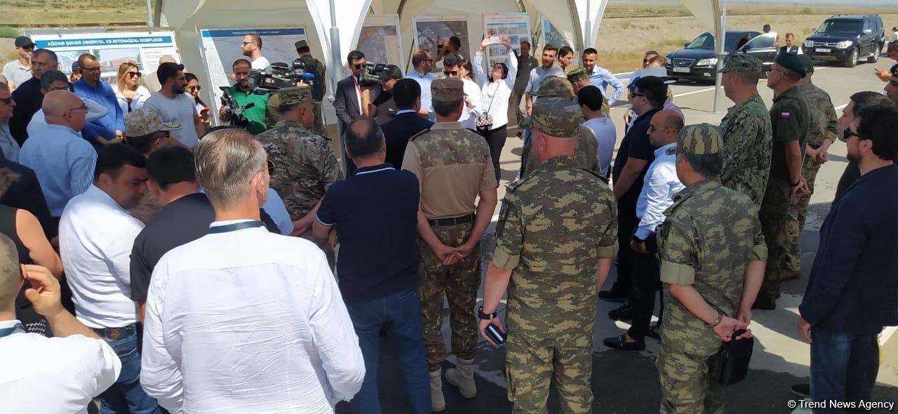 Начинается визит в Агдам членов дипломатического корпуса, аккредитованных в Азербайджане (ФОТО)