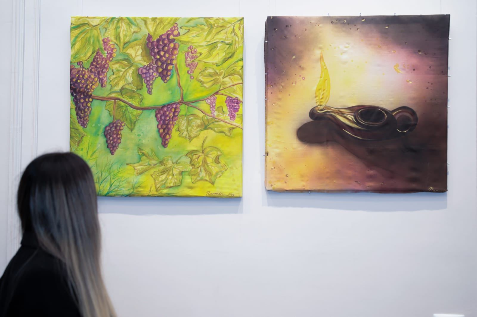 Ее кисть - волшебная палочка…В Баку открылась выставка художницы из США Нармин Садыховой-Бакус "Вечные ценности" (ФОТО)