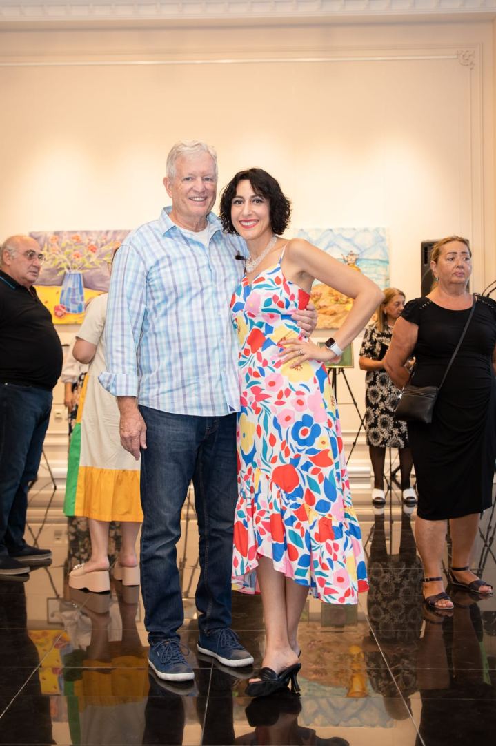 Ее кисть - волшебная палочка…В Баку открылась выставка художницы из США Нармин Садыховой-Бакус "Вечные ценности" (ФОТО)