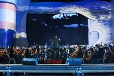 Эльчин Азизов выступил на открытии международного фестиваля "Каспийские сезоны" в Астрахани (ФОТО)