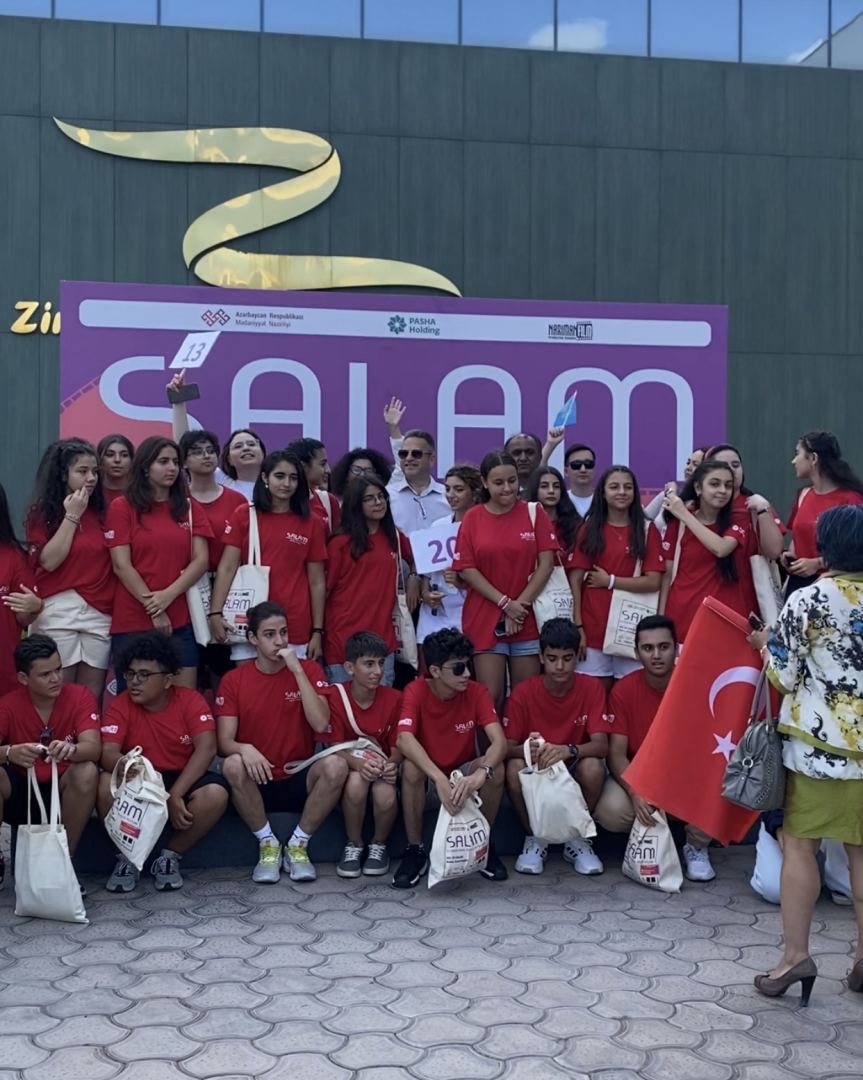 В Баку состоялось открытие второго Международного юношеского кинофестиваля Salam (ФОТО)